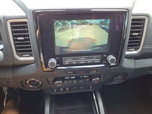 Used 2023 Nissan Frontier SV w/ SV Premium Package AWD/4WD image 15