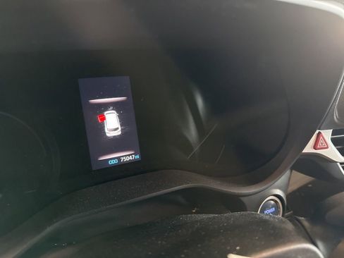 Used 2021 Toyota Sienna LE image 12