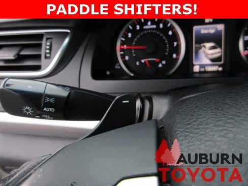 Used 2016 Toyota Camry SE image 13