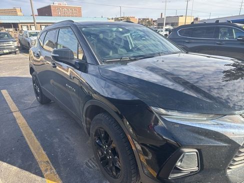 Used 2019 Chevrolet Blazer LT image 2