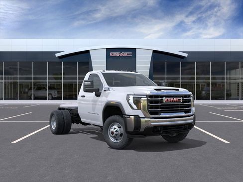 New 2025 GMC Sierra 3500 Pro w/ Convenience Package image 25