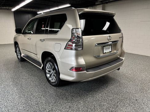 Used 2015 Lexus GX 460 Luxury w/ Preferred Accessory Package image 8