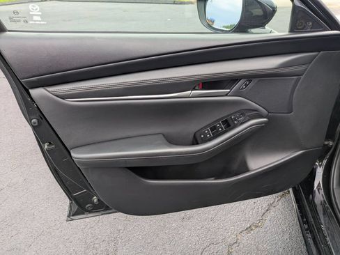 Used 2024 MAZDA MAZDA3 s FWD image 9