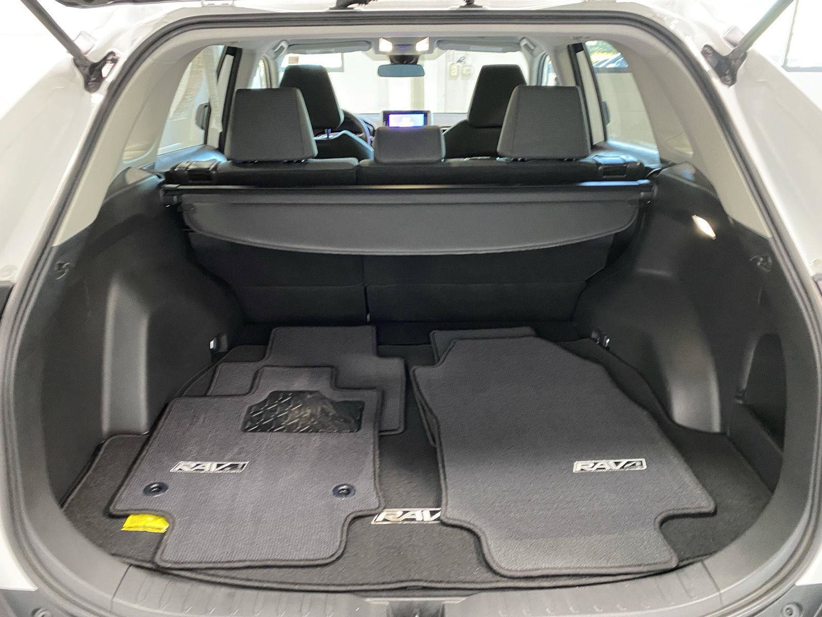 Certified 2025 Toyota RAV4 LE AWD/4WD image 20