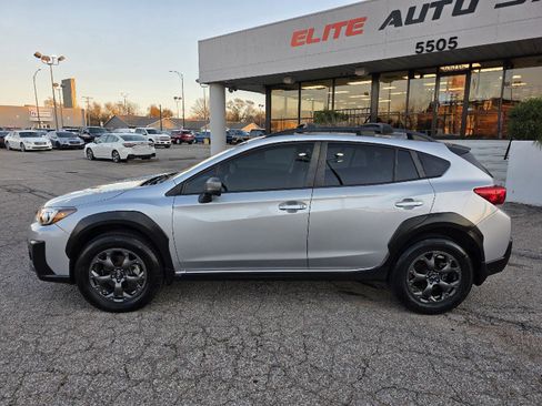 Used 2022 Subaru Crosstrek 2.5i Sport w/ Moonroof Package image 8