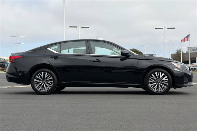 New 2026 Nissan Altima 2.5 SV FWD image 3