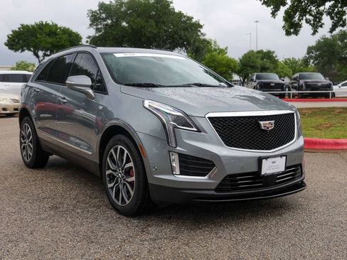 Certified 2023 Cadillac XT5 Sportv w/ Technology Package image 6