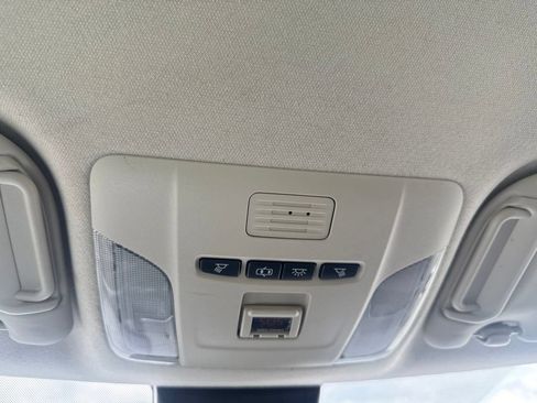 Used 2020 Toyota Corolla LE FWD image 22