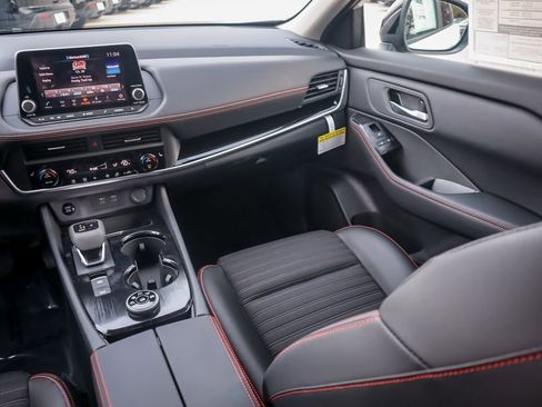 New 2026 Nissan Rogue Rock Creek image 18