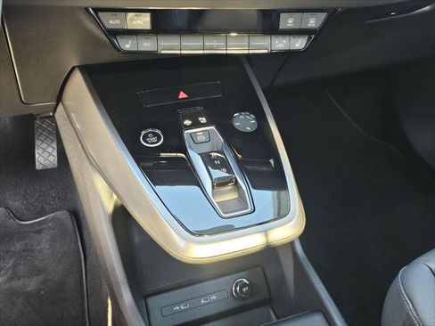 Used 2023 Audi Q4 e-tron Premium Plus w/ Premium Plus RWD image 11