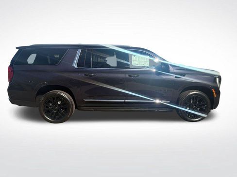 New 2026 GMC Yukon XL Elevation w/ Elevation Premium Package AWD/4WD image 6