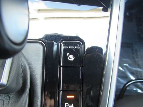 Used 2023 Kia Niro EX Touring image 51