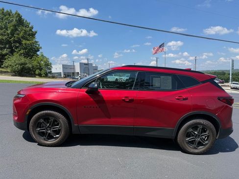 Used 2023 Chevrolet Blazer LT w/ Convenience Package AWD/4WD image 2