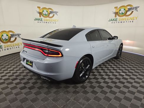 Used 2022 Dodge Charger SXT w/ Blacktop Package AWD/4WD image 9