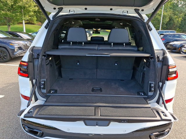 Used 2025 BMW X7 xDrive40i w/ M Sport Package AWD/4WD image 28