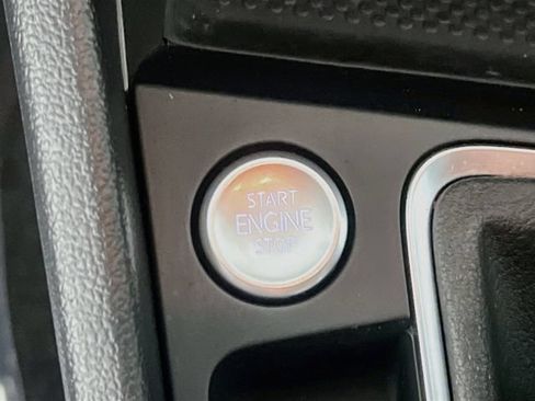 Used 2023 Volkswagen Jetta SE FWD image 19