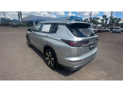 Used 2025 Mitsubishi Outlander SE