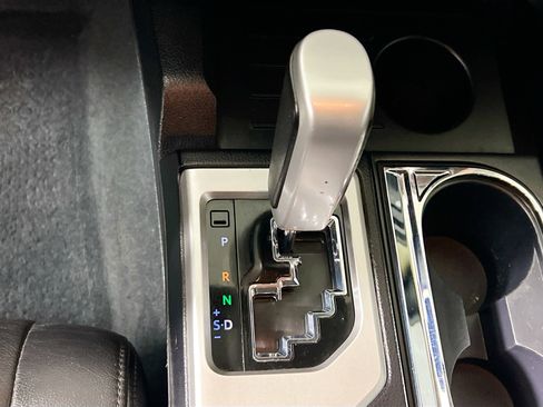 Used 2018 Toyota Tundra SR5 image 24