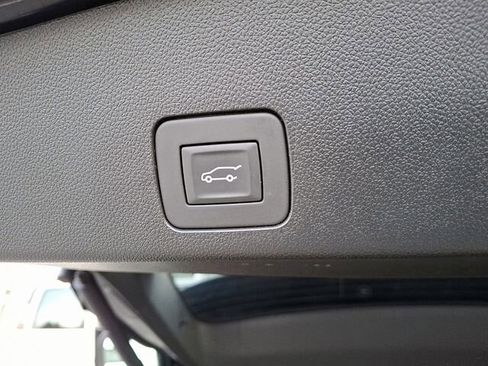 Used 2024 Buick Encore GX Avenir w/ Avenir Convenience Package image 37