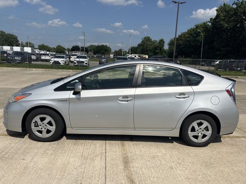 Used 2015 Toyota Prius Three w/ Solar Roof Package FWD image 1