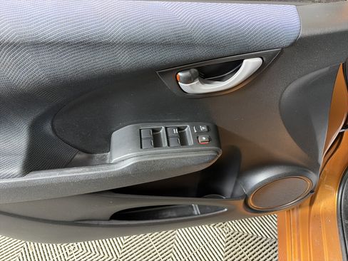 Used 2009 Honda Fit Sport image 28