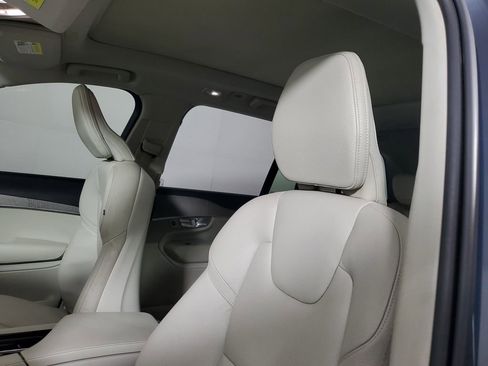 Certified 2023 Volvo XC90 B5 Plus w/ Protection Package Premier AWD/4WD image 24