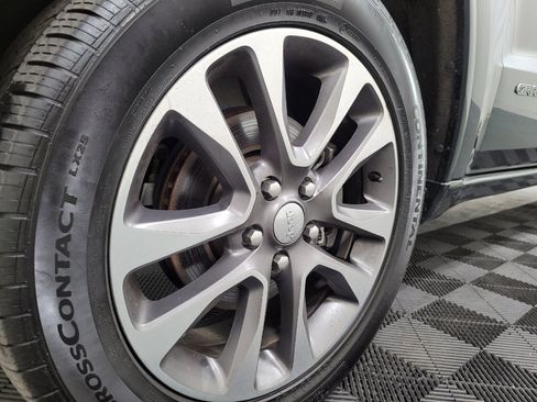 Used 2017 Jeep Grand Cherokee Overland AWD/4WD image 31