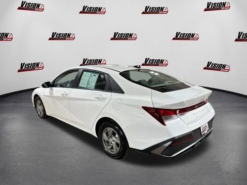 New 2025 Hyundai Elantra SE FWD image 7