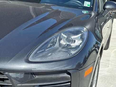 Certified 2021 Porsche Macan AWD/4WD image 7