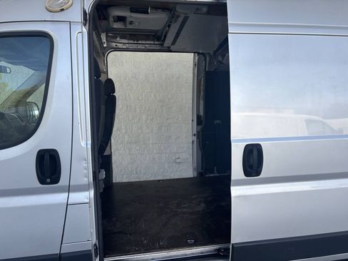 Used 2017 RAM ProMaster 2500 w/ Mopar Trailer Tow Group FWD image 19
