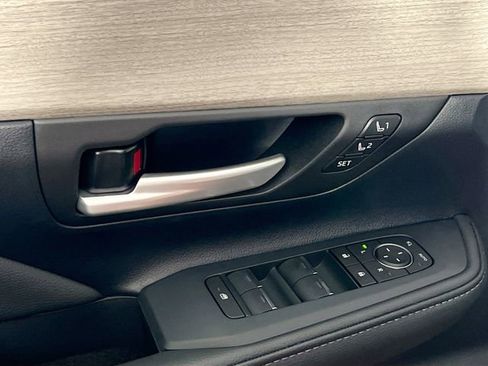 New 2026 Toyota Grand Highlander Platinum image 14