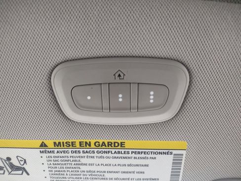 Used 2021 Chrysler Pacifica Limited w/ Uconnect Theater Family Group image 40