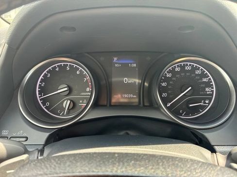 Used 2024 Toyota Camry SE FWD image 2