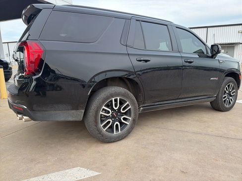 Used 2024 GMC Yukon AT4 w/ Technology Package AWD/4WD image 3