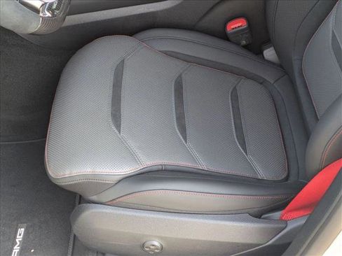 New 2025 Mercedes-Benz GLC 63 AMG S image 4