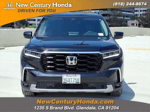 Used 2023 Honda Pilot Elite image 2