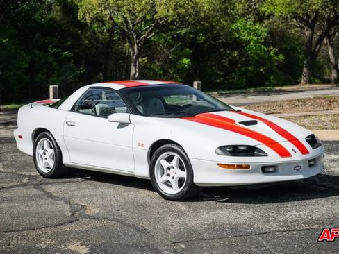 Used 1997 Chevrolet Camaro SS w/ SS Alteration Pkg image 32