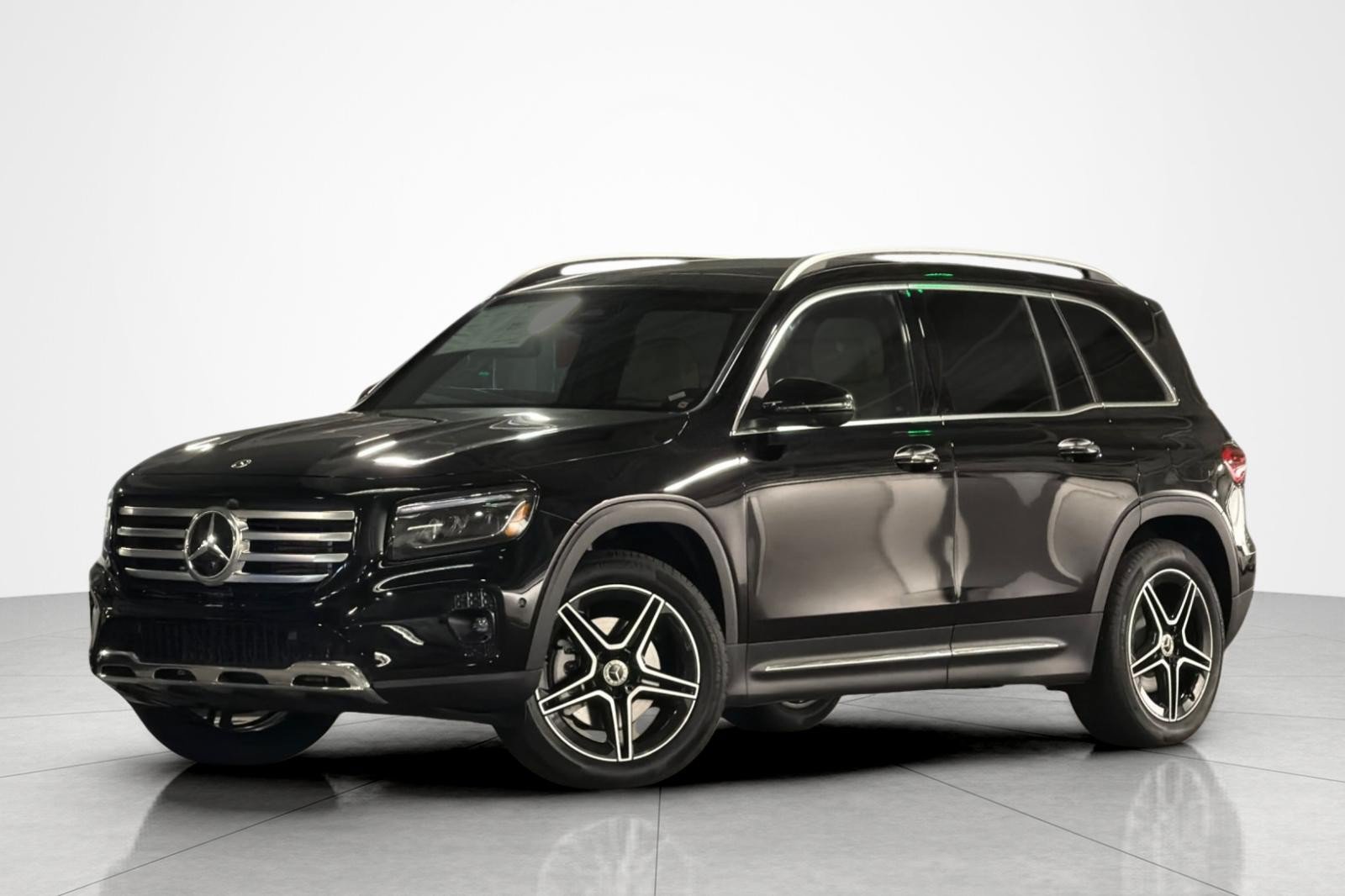 New 2026 Mercedes-Benz GLB 250 4MATIC image 1