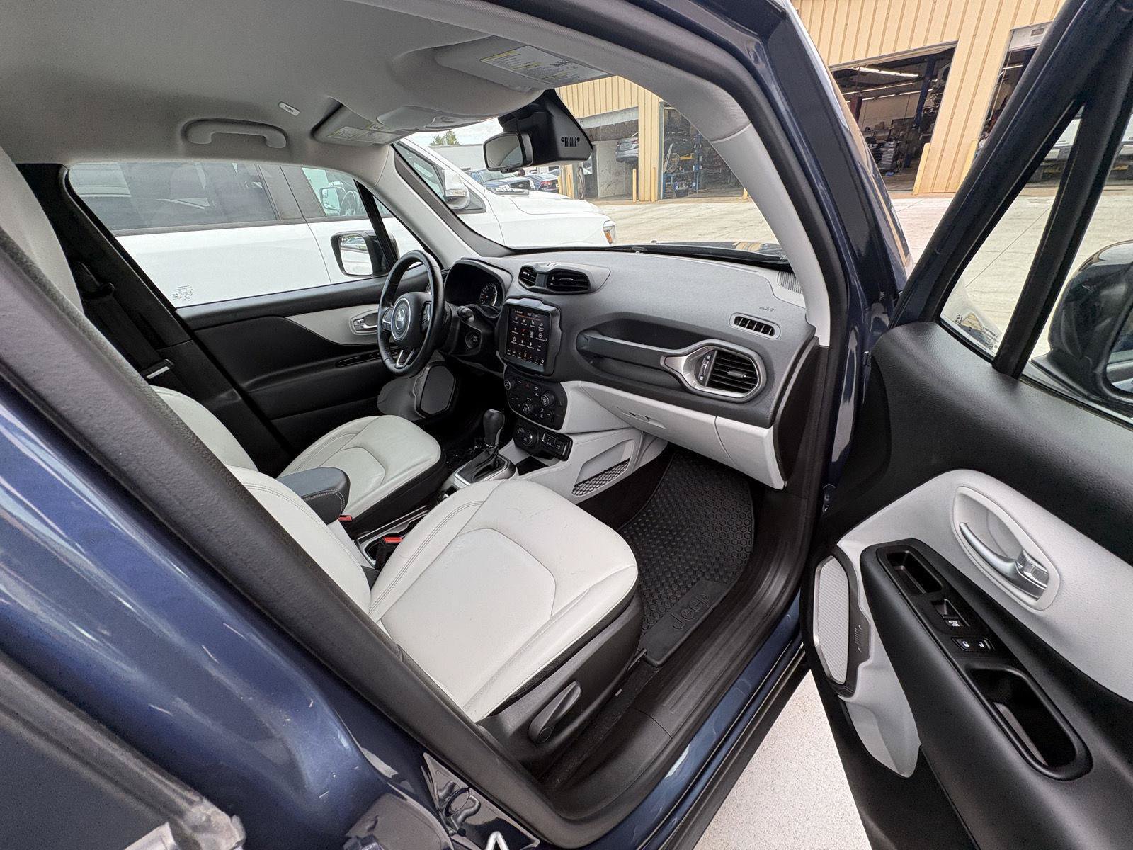 Used 2022 Jeep Renegade Limited AWD/4WD image 12