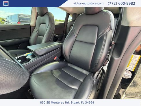 Used 2022 Tesla Model Y Long Range AWD/4WD image 24