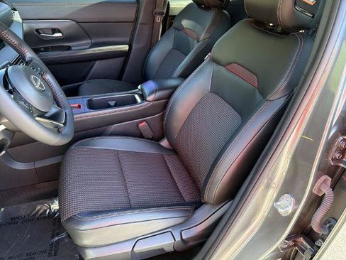 Certified 2025 Nissan Kicks SR w/ SR Premium Package FWD image 17