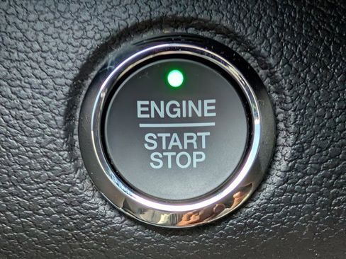 Used 2021 Ford Expedition Limited image 27