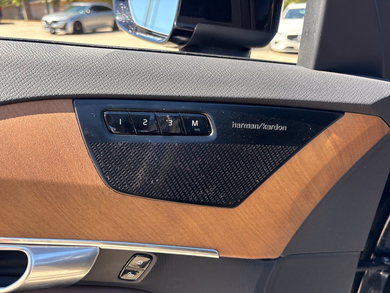 Used 2024 Volvo XC90 B5 Plus w/ Protection Package Premier AWD/4WD image 18