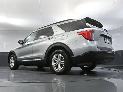 Used 2022 Ford Explorer XLT RWD image 47
