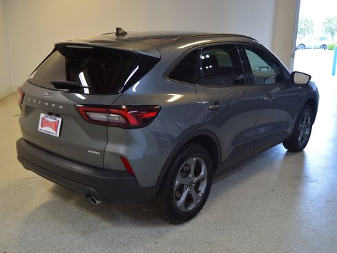 Used 2025 Ford Escape ST-Line Select AWD/4WD image 3