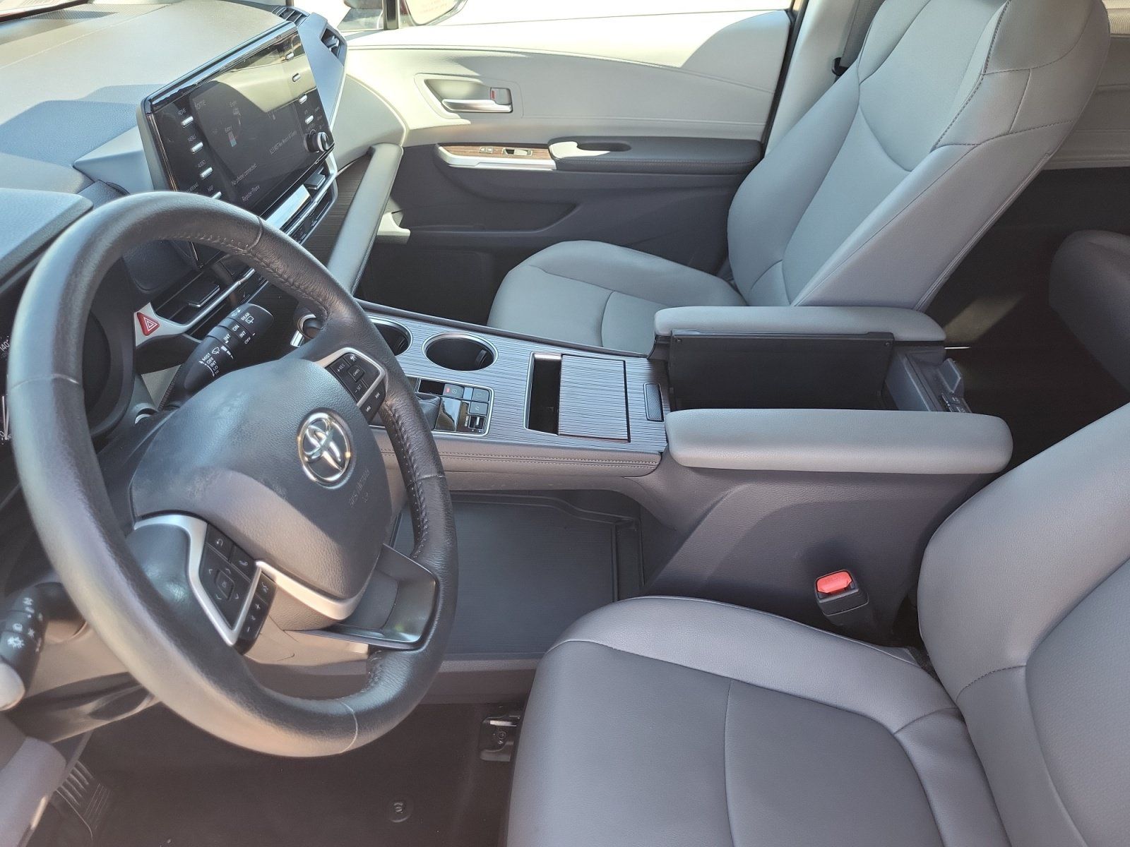 Certified 2023 Toyota Sienna XLE FWD image 19