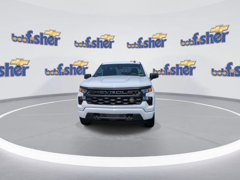 Used 2024 Chevrolet Silverado 1500 Custom image 3