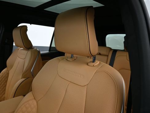 New 2025 Jeep Grand Cherokee Summit image 17