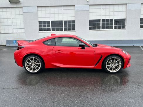 Used 2026 Toyota GR86 Premium w/ ALL Weather Mat Package (TMS) image 8