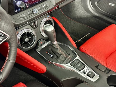 Used 2020 Chevrolet Camaro LT image 28